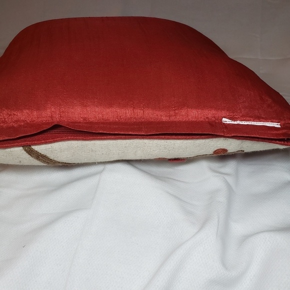 cardinal christmas pillow - Picture 5 of 5